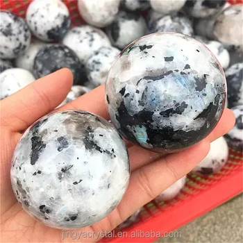 Естествени полирани кристали, каменни топки, обхват от лунния камък за украса според фън шуй
