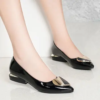 Cresfimix/ женски леки бежови обувки без обков с ръб с формата на сърце, дамски ежедневни черни офис обувки с остри пръсти, на нисък ток, zapatos a6406p