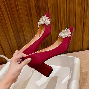 Дамски обувки за сватба; Новост 2023 г.; модни дамски обувки на висок ток с кристали; сватбени обувки с дебел ток; червени модела тънки обувки; дамски обувки