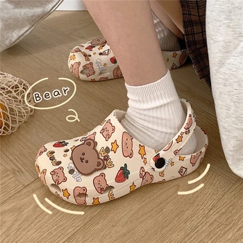 Дамски сандали в корейски стил Ins, обувки със сладки анимационни медвежонком в стил деко, нескользящая подметка, улични плажни летни обувки на плоска подметка, пързалки