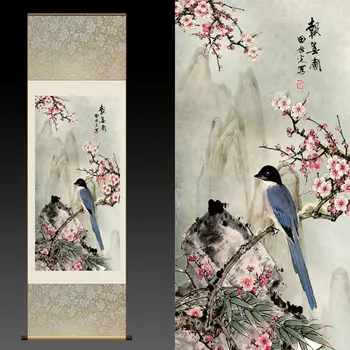 Китайската рисувани копринени свитъците за декориране на домашния офис (снимка иглика)